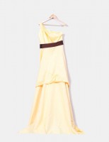 Yera  -  Vestido asimetrico con cola